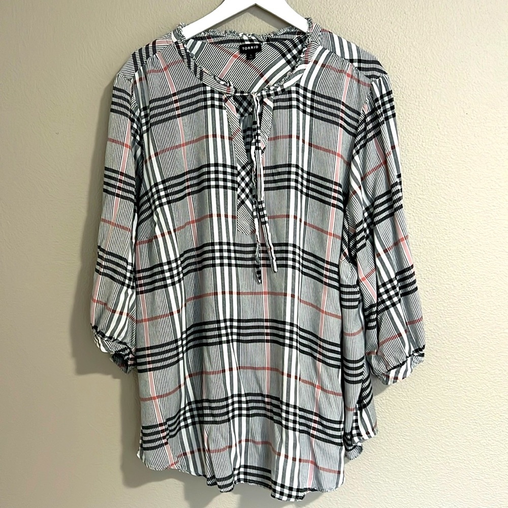 💥3/10 Sale - Torrid Plaid Twill Tie Ruffle Neck Peasant Blouse